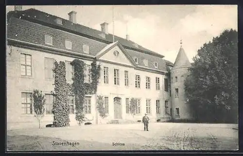 AK Stavenhagen, Eingang zum Schloss