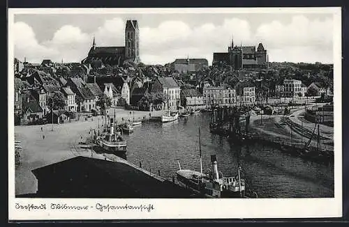 AK Wismar, Platzpartie am Hafen mit Blick zu den Kirchen