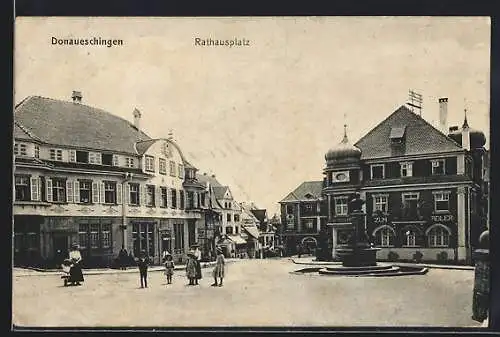 AK Donaueschingen, Rathausplatz Gasthaus zum Adler mit Brunnen