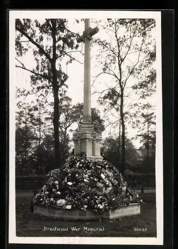 AK Brentwood, War Memorial