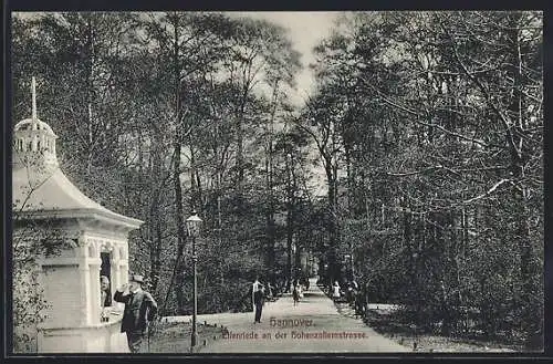 AK Hannover, Eilenriede an der Hohenzollernstrasse, mit Erfrischungs-Kiosk, Verkäufer und Kunde