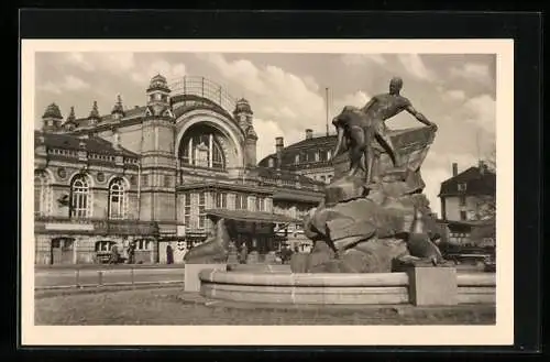 AK Schwerin /Meckl., Partie am Hauptbahnhof