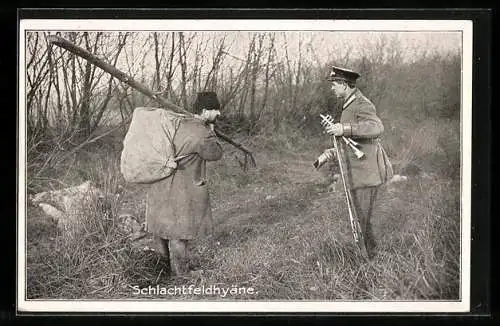 AK Soldat belehrt eine Schlachtfeldhyäne