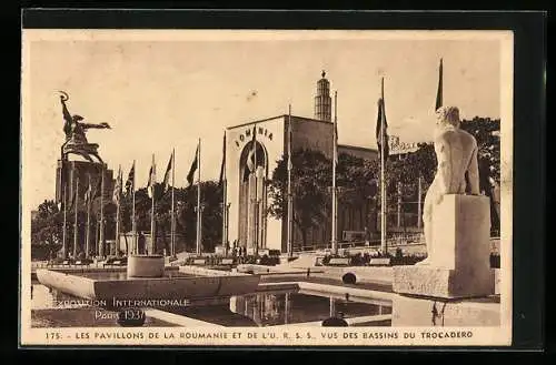 AK Paris, Exposition internationale 1937, Les Pavillons de la Roumanie et de L`U. R. S. S.