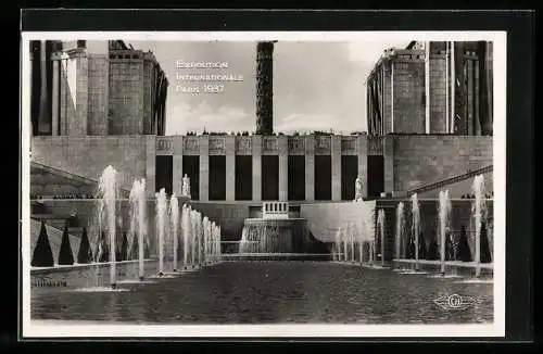AK Paris, Exposition internationale 1937, Les Bassins et Fontaines du Trocadéro