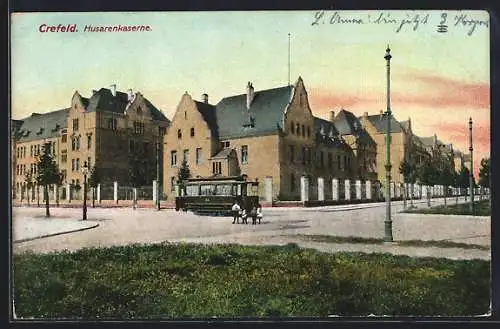 AK Crefeld, Husarenkaserne mit Strassenbahn