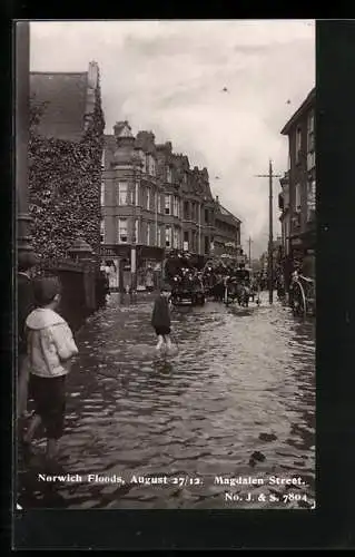 AK Norwich, Floods of 1912, Magdalen Street