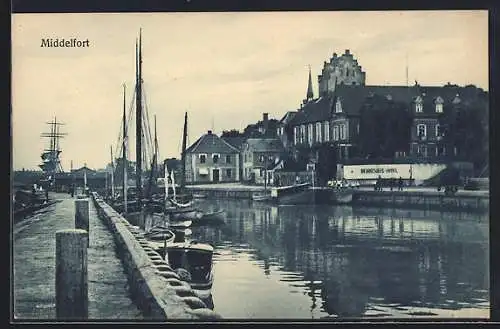 AK Middelfart, Promenade am Kanal