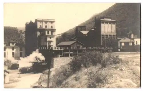 21 Fotografien unbekannter Fotograf, Ansicht Kovacevac, Kohle Bergbau, Bergleute am Schacht, Seilbahn für Kohletransport