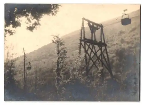 21 Fotografien unbekannter Fotograf, Ansicht Kovacevac, Kohle Bergbau, Bergleute am Schacht, Seilbahn für Kohletransport