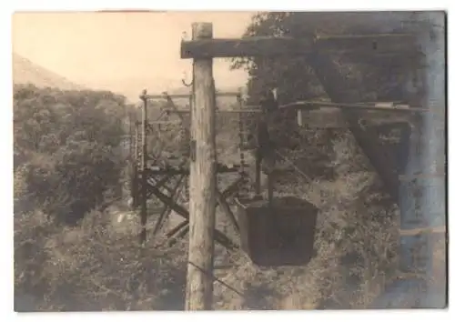 21 Fotografien unbekannter Fotograf, Ansicht Kovacevac, Kohle Bergbau, Bergleute am Schacht, Seilbahn für Kohletransport