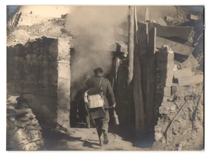 21 Fotografien unbekannter Fotograf, Ansicht Kovacevac, Kohle Bergbau, Bergleute am Schacht, Seilbahn für Kohletransport 4