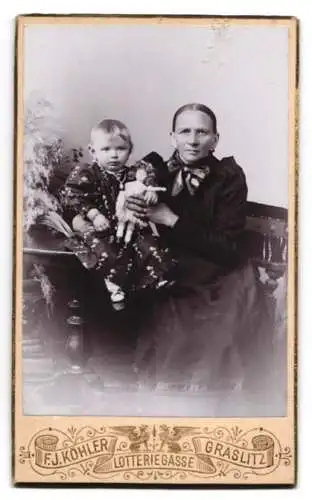 Fotografie Franz J. Köhler, Graslitz, Lotteriegasse, halb nackter Engel mit Foto-Apparat, Rückseitig Portrait