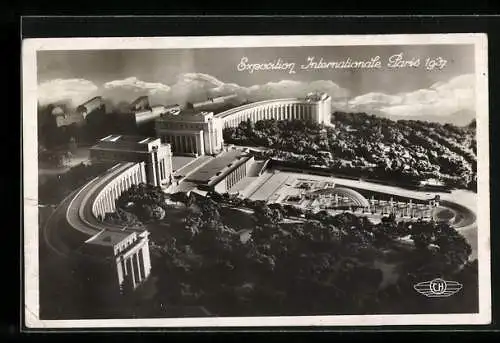 AK Paris, Exposition internationale 1937, le palais du Trocadéro et les bassins