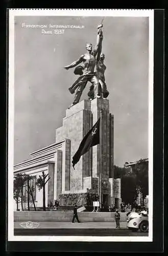 AK Paris, Exposition Internationale 1937, Pavillon de L`U. R. S. S., Ausstellung