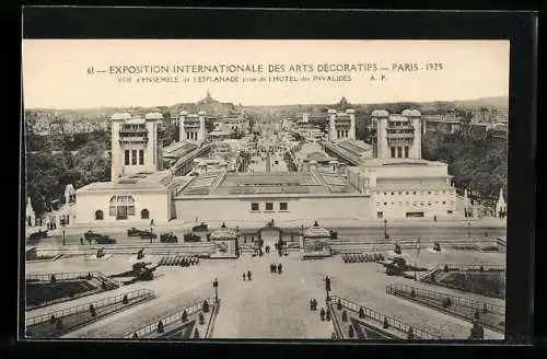 AK Paris, Exposition des Arts décoratifs 1925, Vue d`Ensemble de l`Esplanade prise de l`Hotel des Invalides