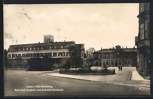 AK Aalen i. Württemberg, Bahnhof, Postamt und Schubartdenkmal