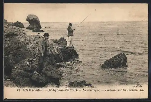 AK St-Cyr-sur-Mer /Cote d`Azur, La Madrague, Pêcheurs sur les Rochers