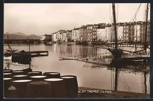 AK St Tropez, Le Port