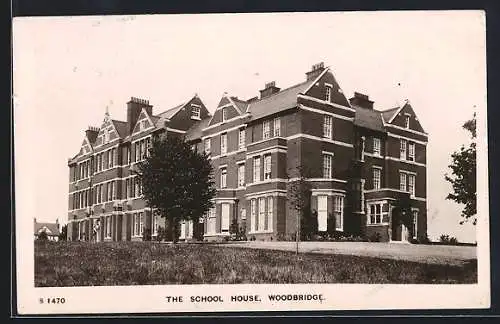 AK Woodbridge, The School House