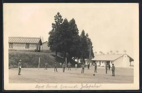 AK Jalapahar, Depot Parade Ground, Soldaten beim Fussballspiel