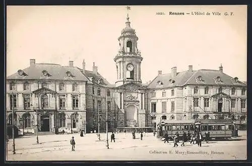 AK Rennes, L`Hôtel de Ville, Strassenbahn