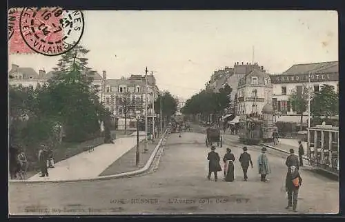 AK Rennes, L`Avenue de la Gare, Strassenbahn