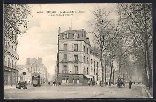 AK Rennes, Boulevard de la Liberte et rue Poulain-Dupare, Strassenbahn