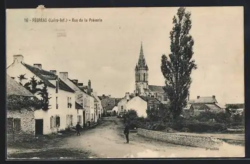 AK Fégréac, Rue de la Préverie avec vue sur l`église et maisons alentour