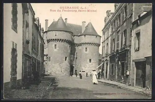 AK Guérande, Rue du Faubourg Saint-Michel et les tours médiévales