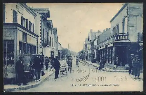 AK La Bernerie, La Rue de Pornic