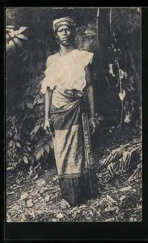 AK Freetown, a woman, Afrikanerin in Tracht