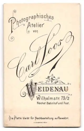 Fotografie Carl Loos, Weidenau, Wilhelmsstr. 79 /2, Porträt eines elegant gekleideten Paares