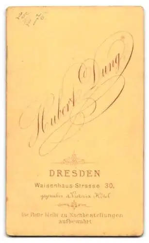 Fotografie Hubert Dung, Dresden, Waisenhaus-Strasse 30, Porträt eines eleganten Herren