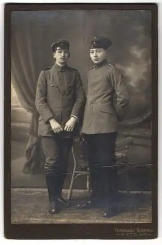 Fotografie Ferdinand Thüring, Wetzlar, Zwei junge Soldaten in Uniform