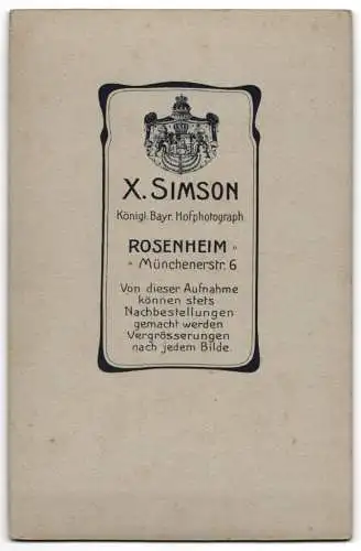 Fotografie X. Simson, Rosenheim, Münchenerstrasse 6, Ein älteres Paar im Studio