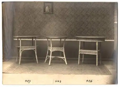 Fotografie Inneneinrichtung, Rattan-Möbel, verschiedene Tische