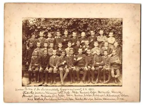 Fotografie unbekannter Fotograf, Ansicht Berlin-Mitte, Schulknaben Unter-Tertia Luisenstädt. Gymnasium um 1892