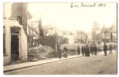 Fotografie Ansicht Lier, Kriegszerstörung, Strassenzug mit Ruinen und Trümmern 1914, 1.WK