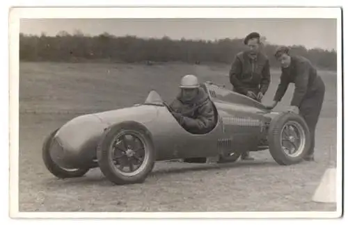 Fotografie J. L. Hewitt, Heston, Formel-Rennwagen Big-Twinn-Cooper / HRD Vincent, Motorsport