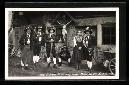 AK Mieders, Stubaier Schützengruppe bei der Kirchbrücke