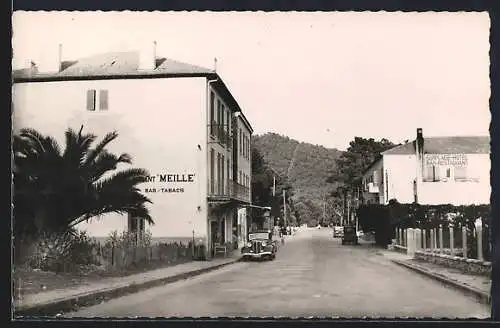 AK Cavaliere, La Grande Rue avec bar-tabacs et vue sur les collines