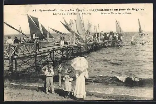 AK Hyères-les-Palmiers, La Plage, L`appontement un jour de Régates
