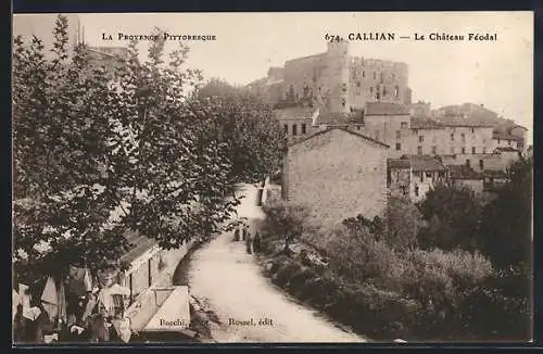 AK Callian, Le Château Féodal et la route bordée d`arbres