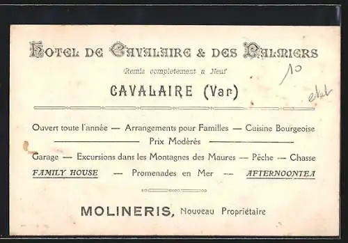 AK Cavalaire, Hôtel de Cavalaire entouré de végétation avec une allée menant à l`entrée