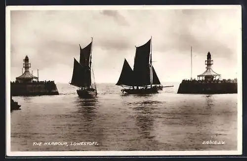 AK Lowestoft, The Harbour