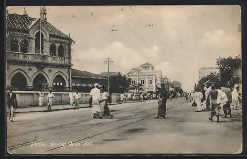 AK Colombo, Pettah showing Town hall, Strasse mit Einheimischen