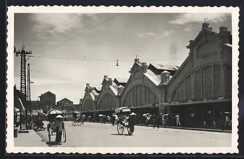 AK Hanoi, Le grand marché