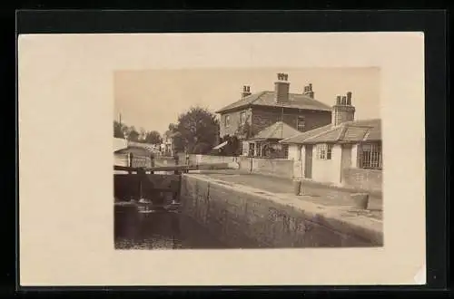 AK Uxbridge, Cowley Lock