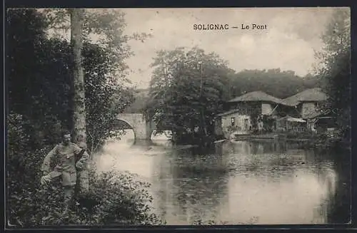 AK Solignac, Le Pont et rivière avec maisons environnantes